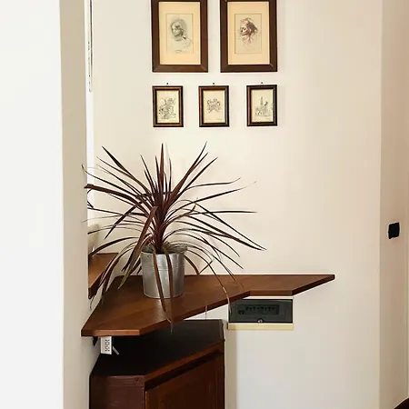 Borromeo 37, Beautiful In Greenery, In Como's Hills Villa *