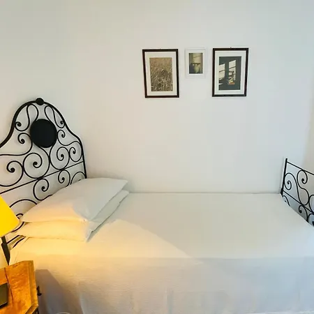 Borromeo 37, Beautiful In Greenery, In Como's Hills Villa Valmadrera