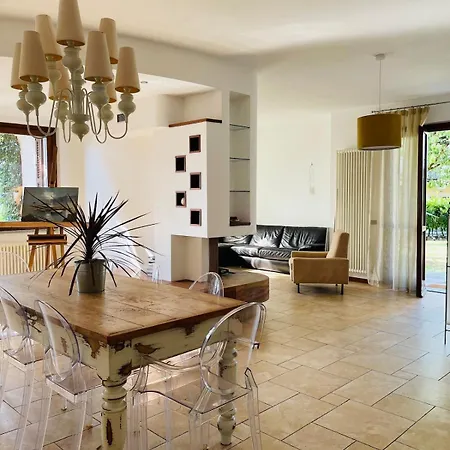 Villa Borromeo 37, Beautiful In Greenery, In Como's Hills Valmadrera